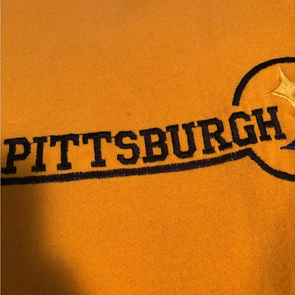 Vintage Pittsburgh Yellow Crewneck Embroidered Sweater - Picture 4 of 4